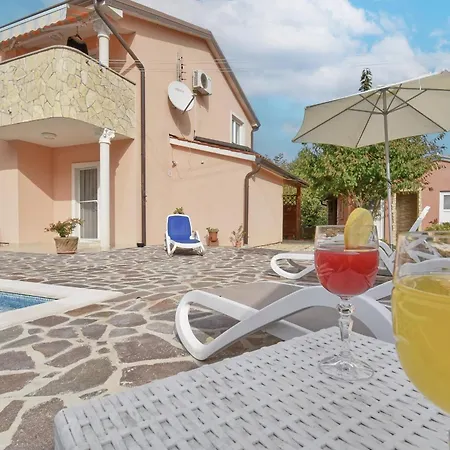 Holiday House Amna