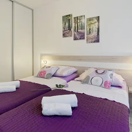 Holiday House Amna *