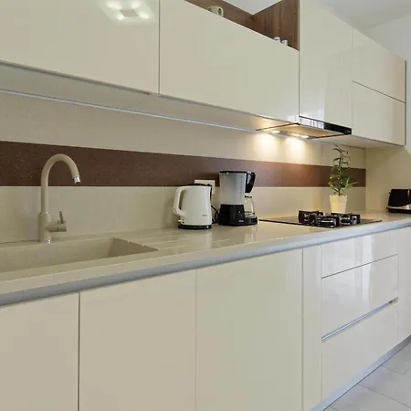 Apartment Holiday House Amna