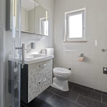 Holiday House Amna Apartment