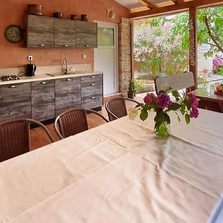 Holiday House Amna
