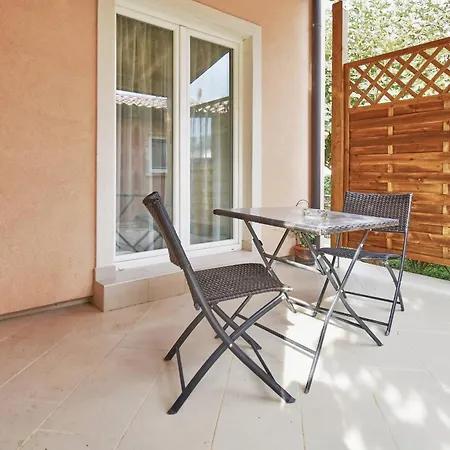 Apartment Holiday House Amna Kaldanija