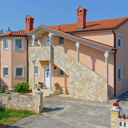 Holiday House Amna